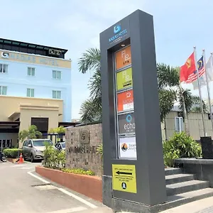 Nadias Cenang Langkawi Hotel